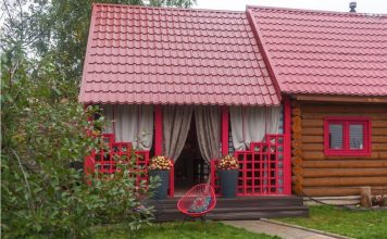 Cottage veranda